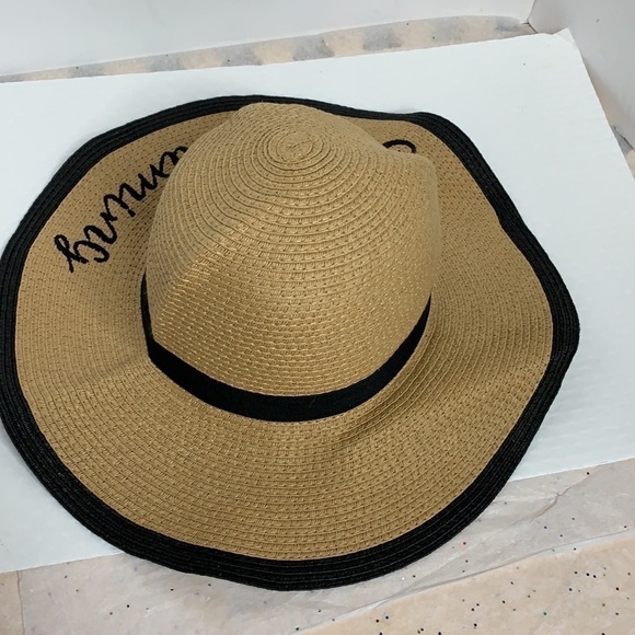 Daydreaming medium wide brim floppy sun hat - Picture 4 of 6